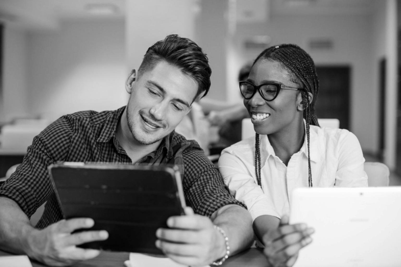 Tableau de comparaison de plans d'épargne sur ordinateur